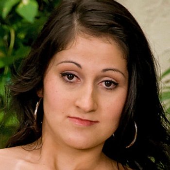 Bia Marques model profile page