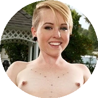 Caroline Cross