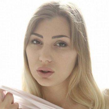 Haley Hill model profile page