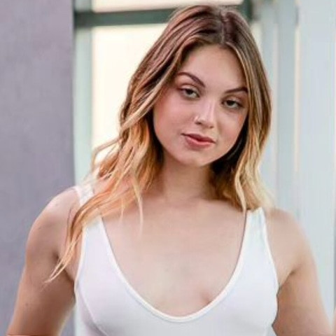 Keila Bassi model profile page
