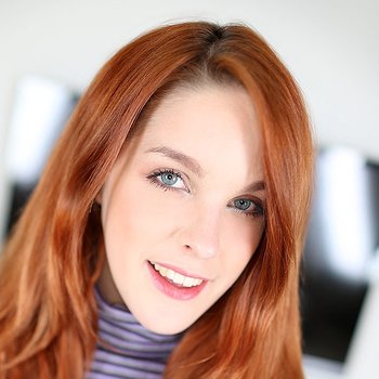 Lyla Dean model profile page