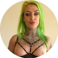 Phoenix Madina model profile page