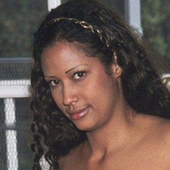 Victoria Style model profile page