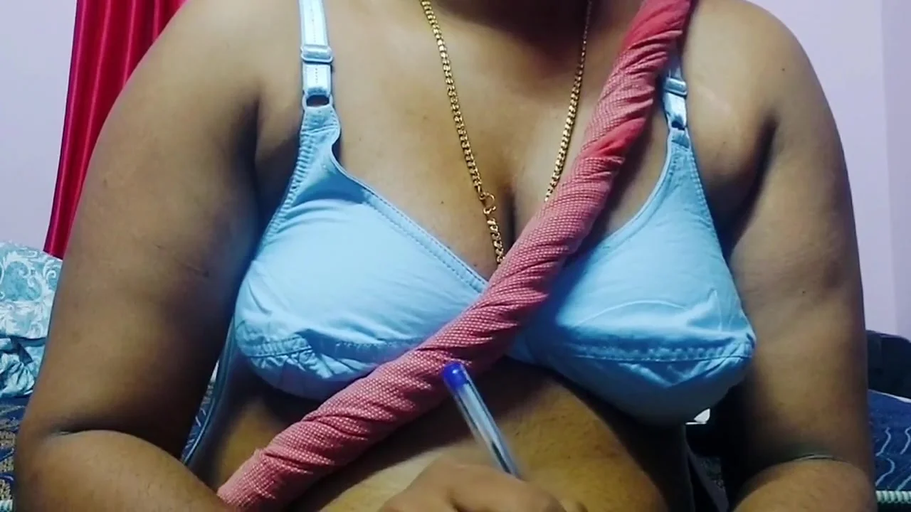 Big Boobs Desi Bhabhi Mohini Enjoyed With Her Stepson - Desi Mohini