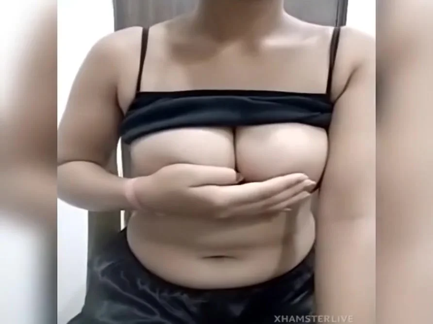 Desi Girl Live Show Sexy Boobs