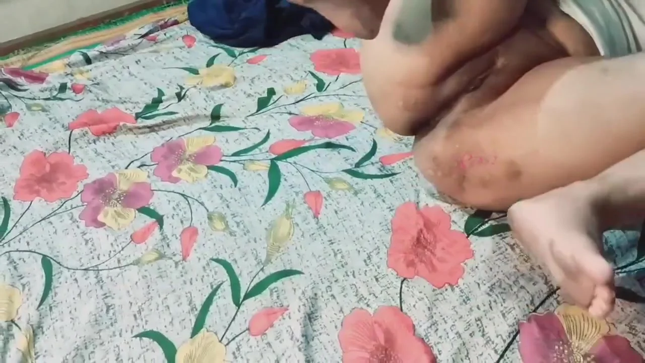 Indian Unsatisfied Housewife Self Satisfaction Masturbation With Bengali Boudi