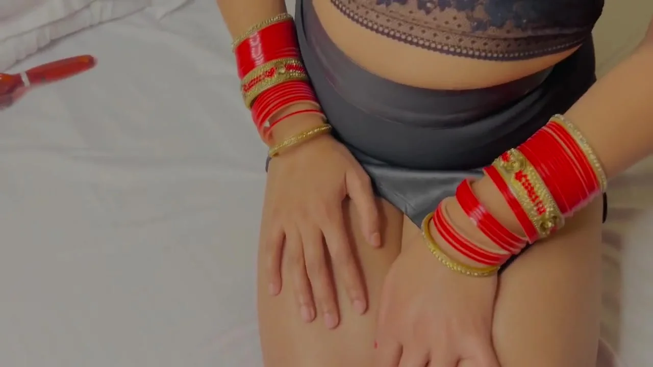 Make-up Guy Fucks Hot Indian Model Client Hard At Home Makeup Wale Ne Kiya Clint Chudai With Hindi Audio Voice