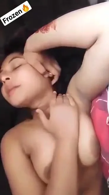 Bangladeshi Beautiful Village Girl Topless Sex Chat