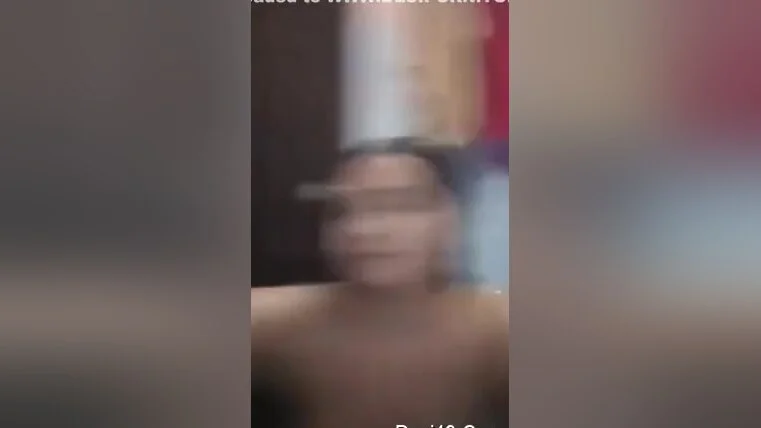 Today Exclusive- Sexy Paki Girl Showing Her Boobs And Pussy 1