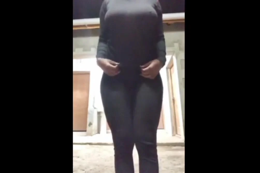 Sexy Ebony - Ebony Milf Outdoor Titty Flash While Smoking