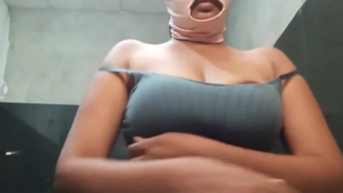 Pussy Juicy - Sri Lankan Actress Anne Musterbation And Squich The Big Natural Boobs And Wet Juicy Pussy In Lust In Colombo