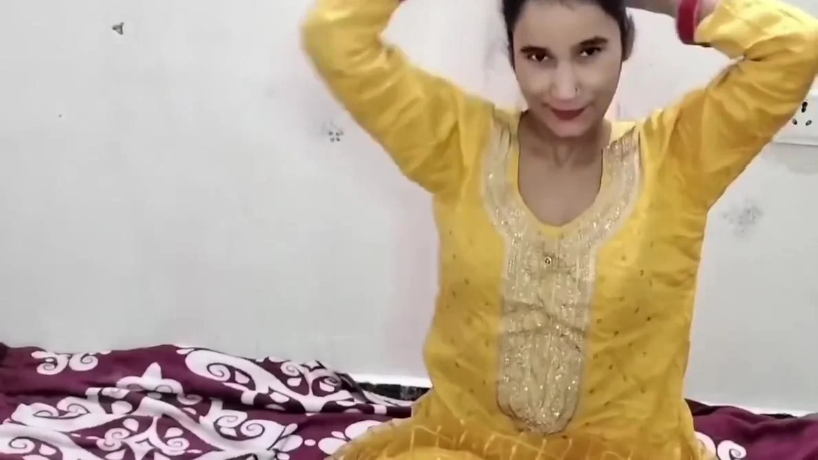Stepsister Ko Bathroom Me Pakad Ke Jabar Dasti Pela