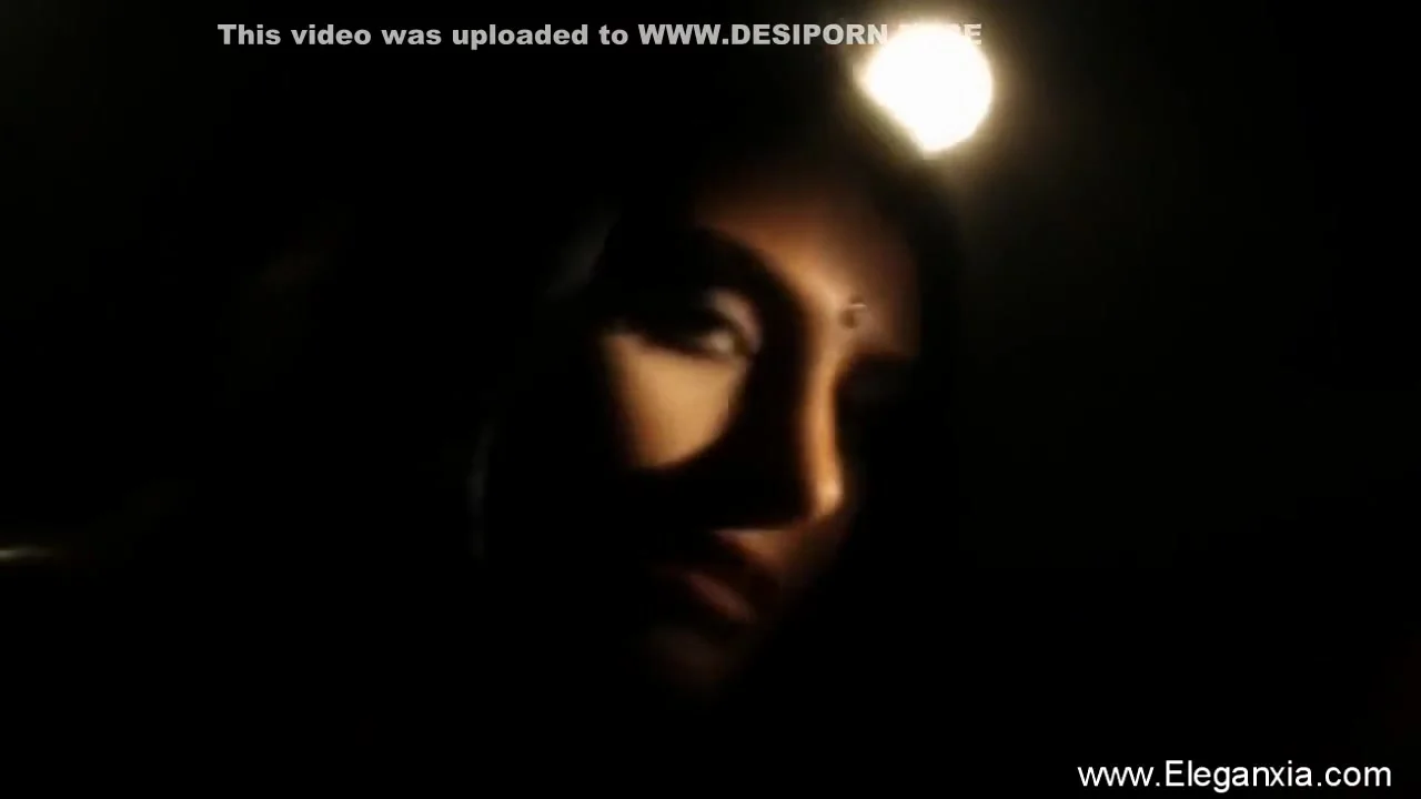 Erotic Artsy Indian Girlfriend