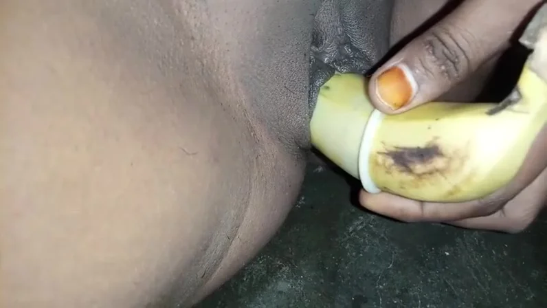 Kele Me Condom Lagake Kiya Sex