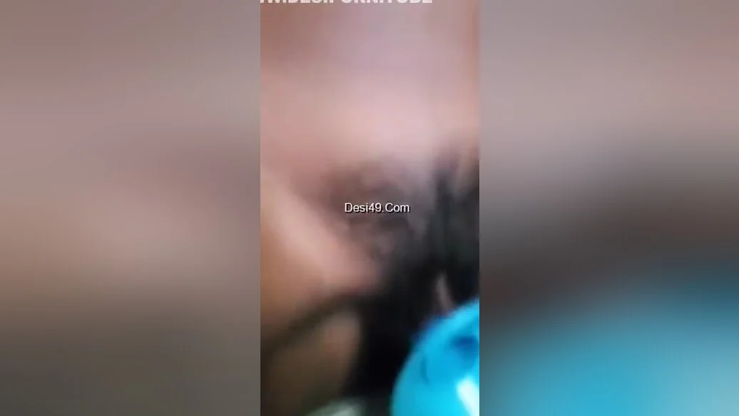 Today Exclusive- Shy Lankan Girl Showing Her Boobs