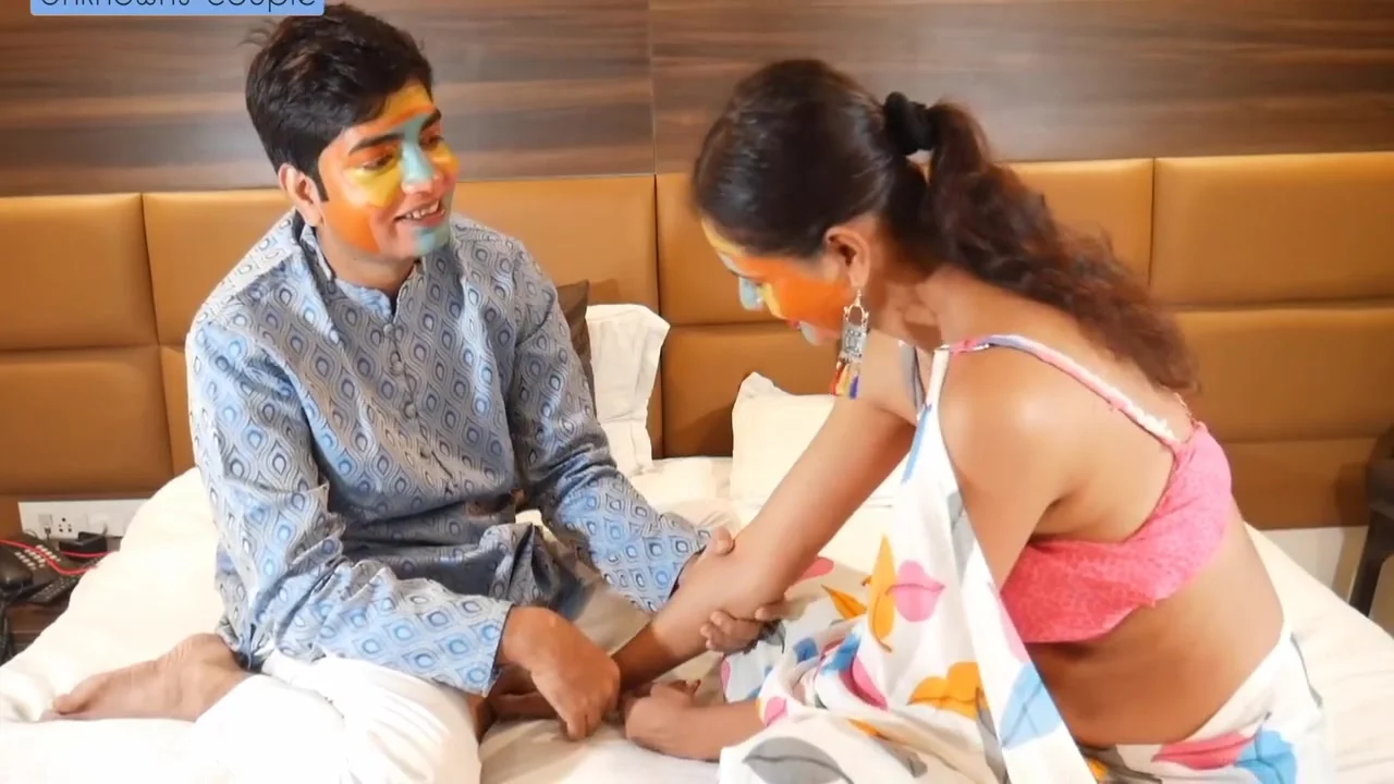 Jiju Loves Spending Time With Sexy Sali Priya When His Wife Not At Home