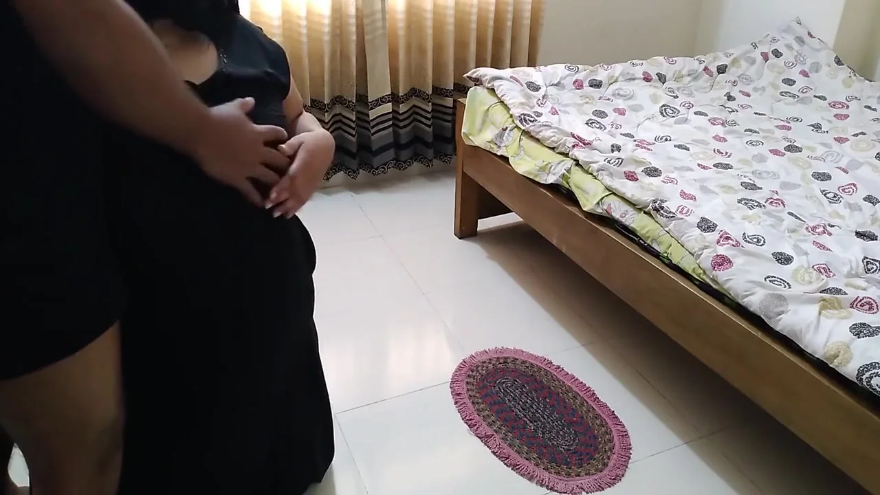 Fuck Indian Maid On Bed While Cleaning Owners House