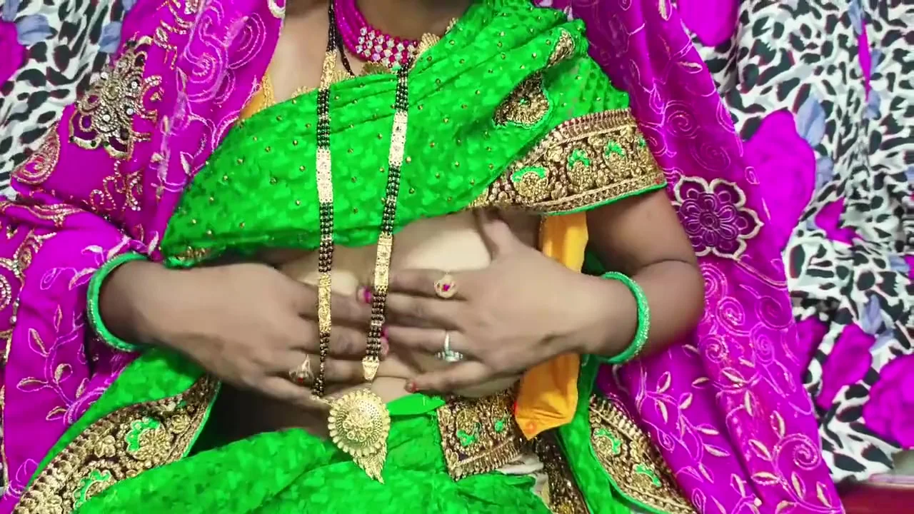 Village Bhabhi - Desi Hungry Girl Sex