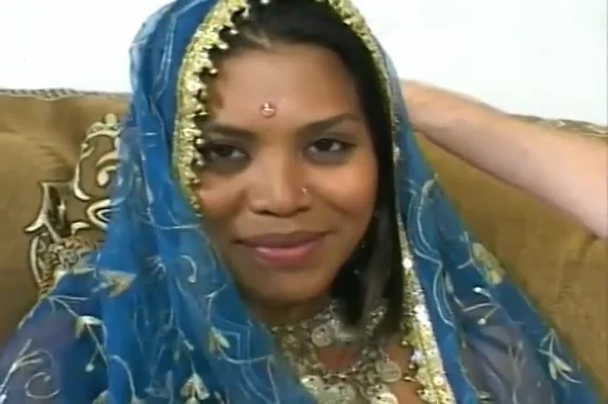 Indian Floozie Improves Her English Linguistic Exercises In Company Of Four American Studs