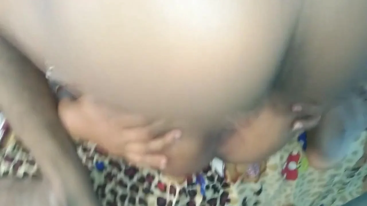 Puja Bhabhi Ke Pati Ne Donon Tange Uthakar Chudai Kiya Desi