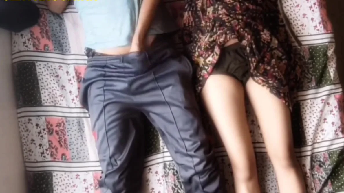 Valentine S Day - On The Girlfriend Left The House, The Family Members Caught Both Of Them