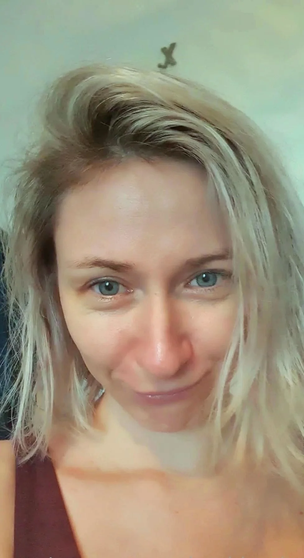 amateur blonde solo webcam