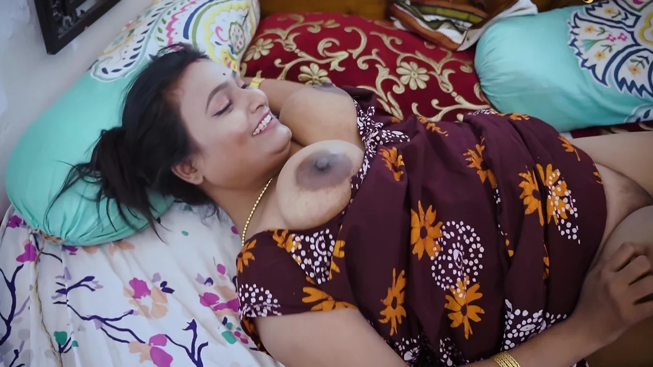 A Milkman Fucked Hard To The Stranger Woman While She Was Alone In The Home