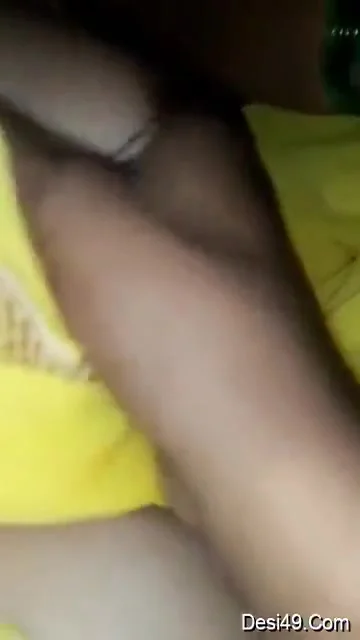 Today Exclusive- Desi Wife Boob Pressing By Hubby