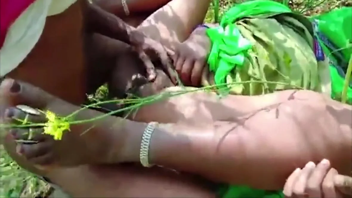 Ek Bar 500 Rupe Me Khet Me Pakad Ke Chod Diya Roopa Randi Ko