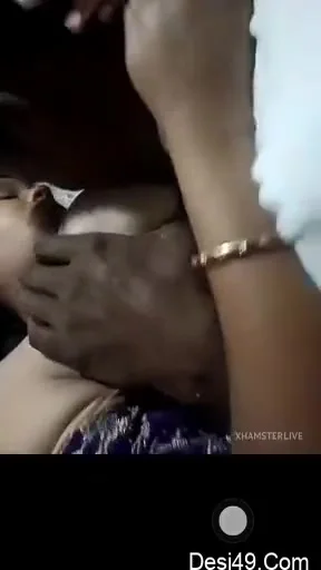 Today Exclusive- Desi Bhabhi Boobs Sucking On Live Show 2