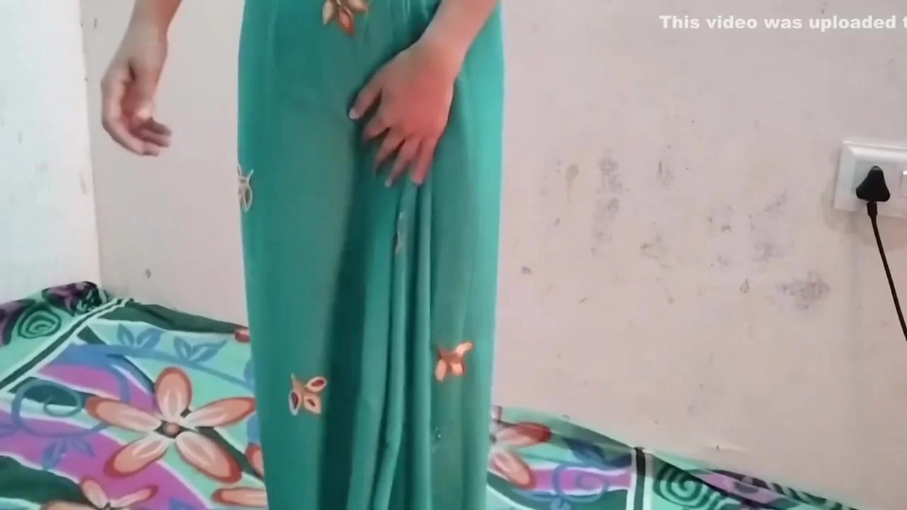 Stepsister Ko Chudai Kari Showing Dirty Gandy Video