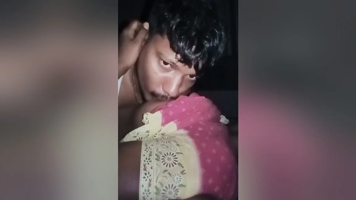 Indian Wife Big Tits Boobs - 18 Years