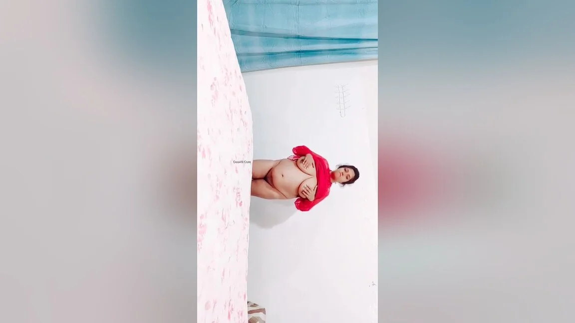 Paki Wife Shows Boobs And Masturbating 1