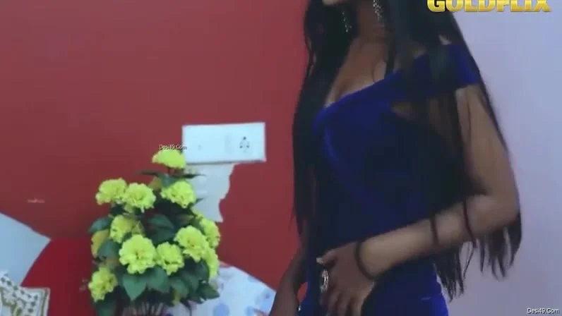 Indian Bhabhi - Fucking A Rich In Hotel