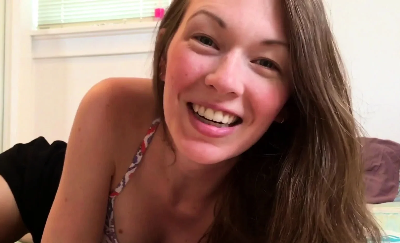 Amateur Webcam Chick Masturbates On Webcam More at