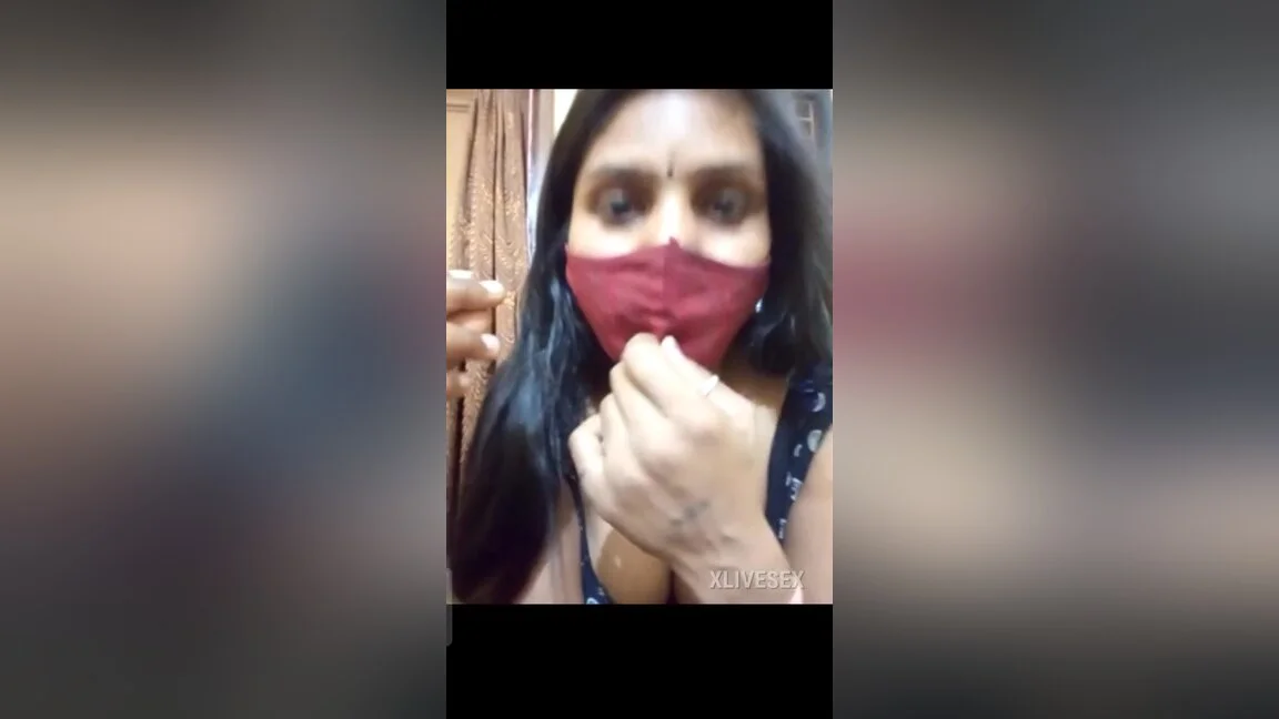 Indian Aunty Hot Video Show