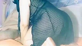 عبير القحبة تموت في الزبر شوف واستمتع نيك مصري خطير