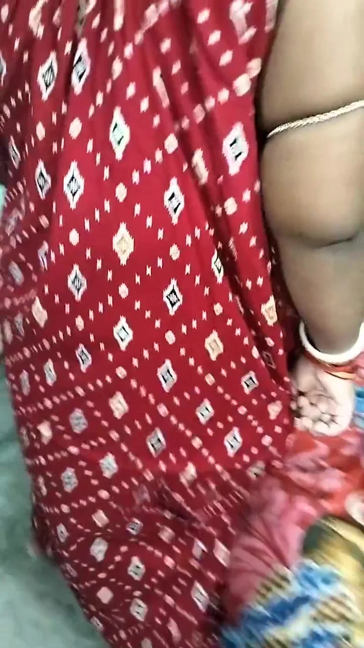 Secret Affair With Indian House Wife During Change Her Dress After Shower