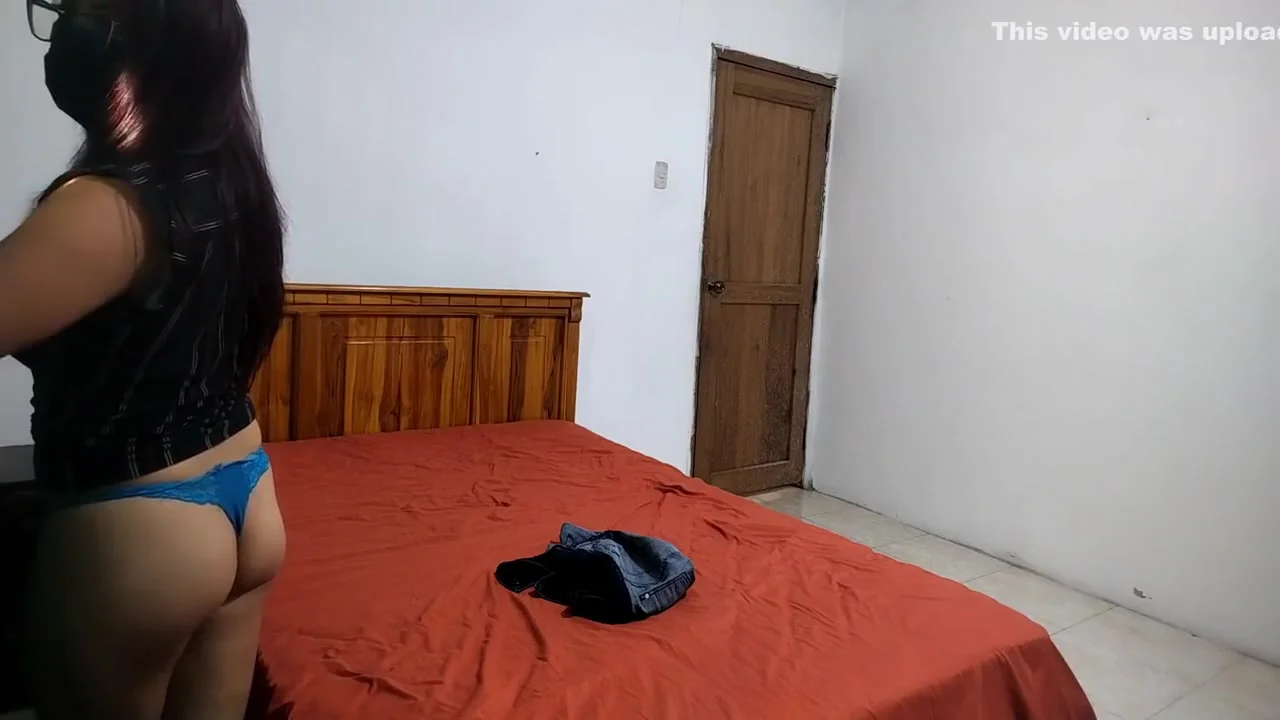 Cock-addicted Woman Masturbates Her Beautiful Pussy With A Vibrator