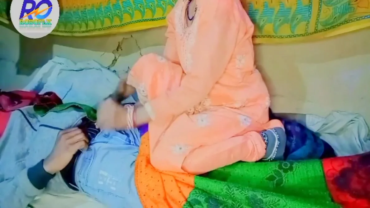 Indian Desi Village Salvar Suit Me Stepsisters Ki Chudai Stepbrother Ko Stepsister Ne Garam Kiya Hindi Audio Clear Voice