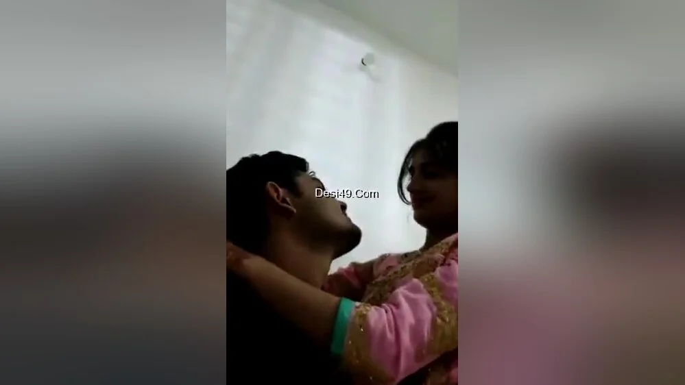 Sexy Desi Girl Boobs Sucking By Bf