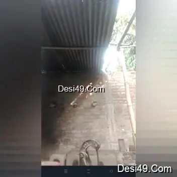 Sexy Bhabhi Record Her Bathing Video For Lover