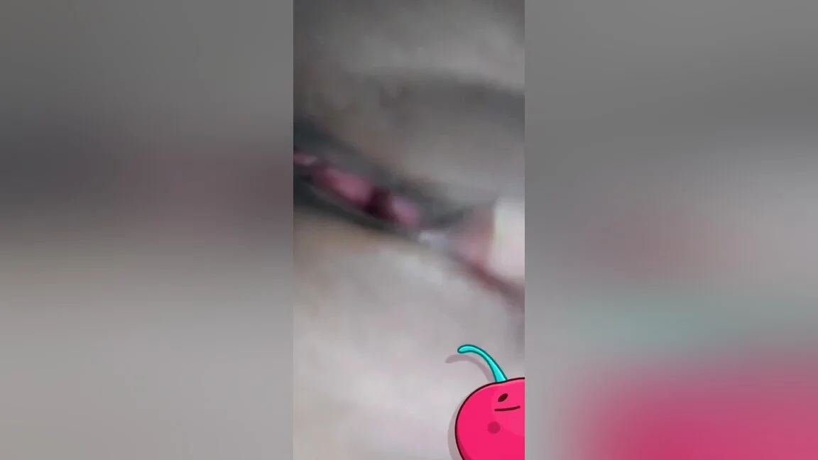 Today Exclusive- Horny Assami Girl Showing Her Boobs And Pussy On Video Call