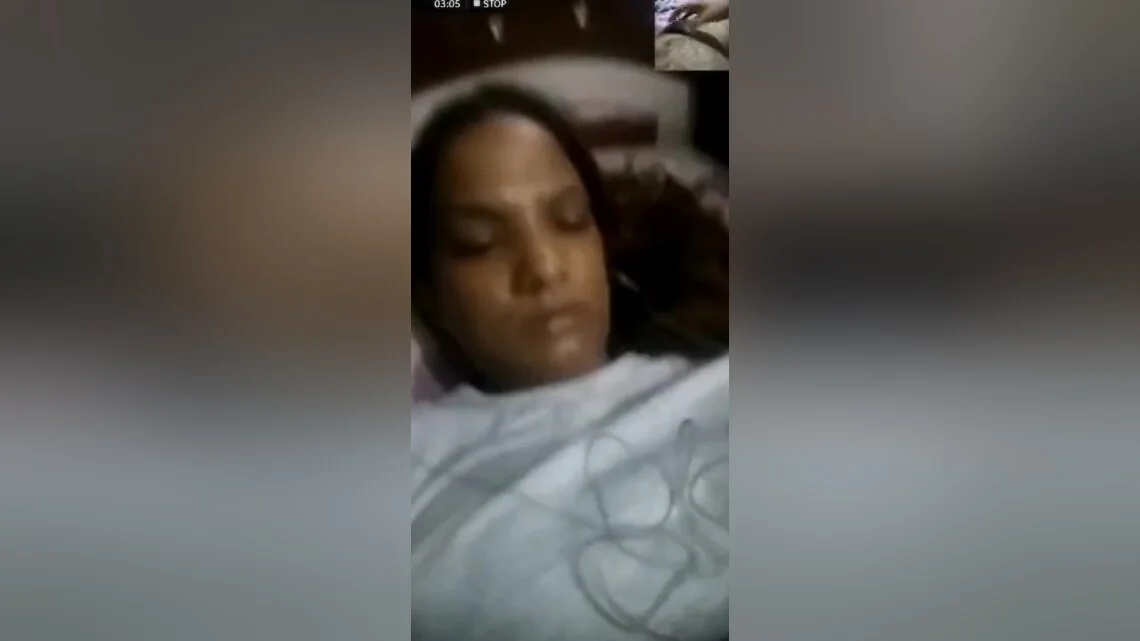 Today Exclusive- Sexy Desi Girl Showing Her Boobs And Wet Pussy