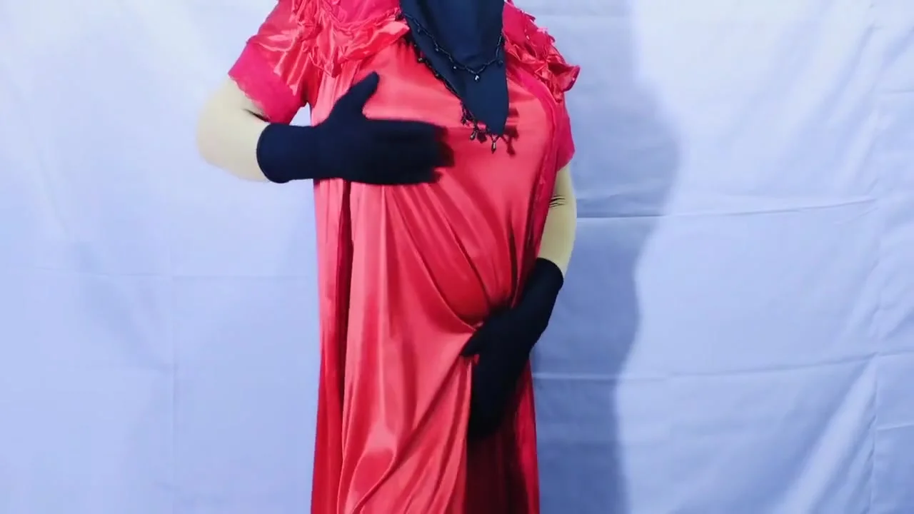 Bangladeshi Beautiful Hot Housewife Having Sex And Dancing Inside The Room