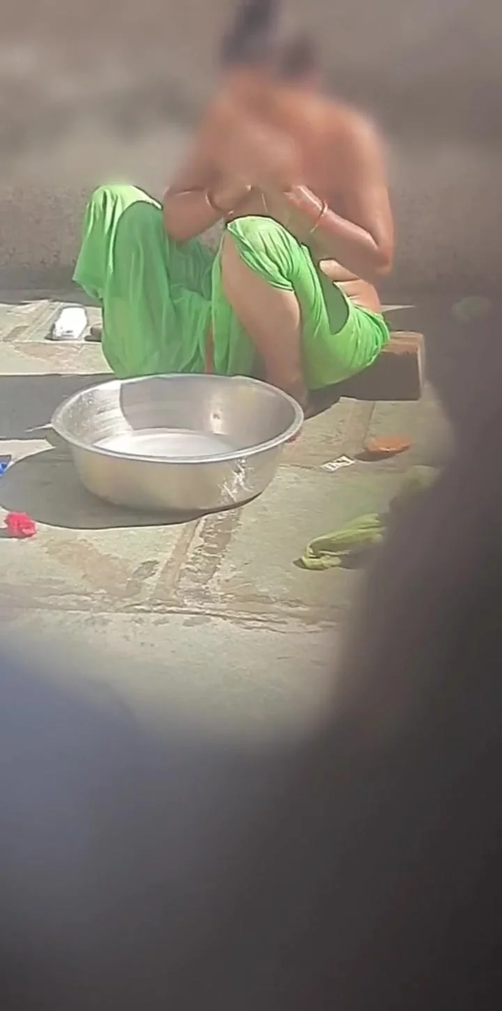 The Stepbrother Saw His Older Stepsister Bathing In The Open Bathroom