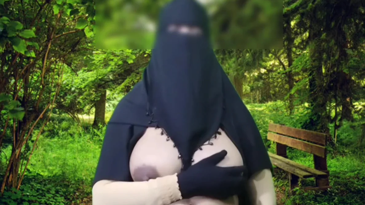 She Fucks The Company Boss