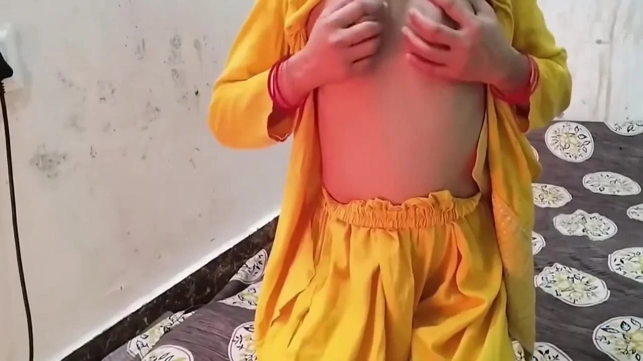 Aunty Ne Muze Ghar Pe Bula Kar Ganda Ganda Ka Am Kiya