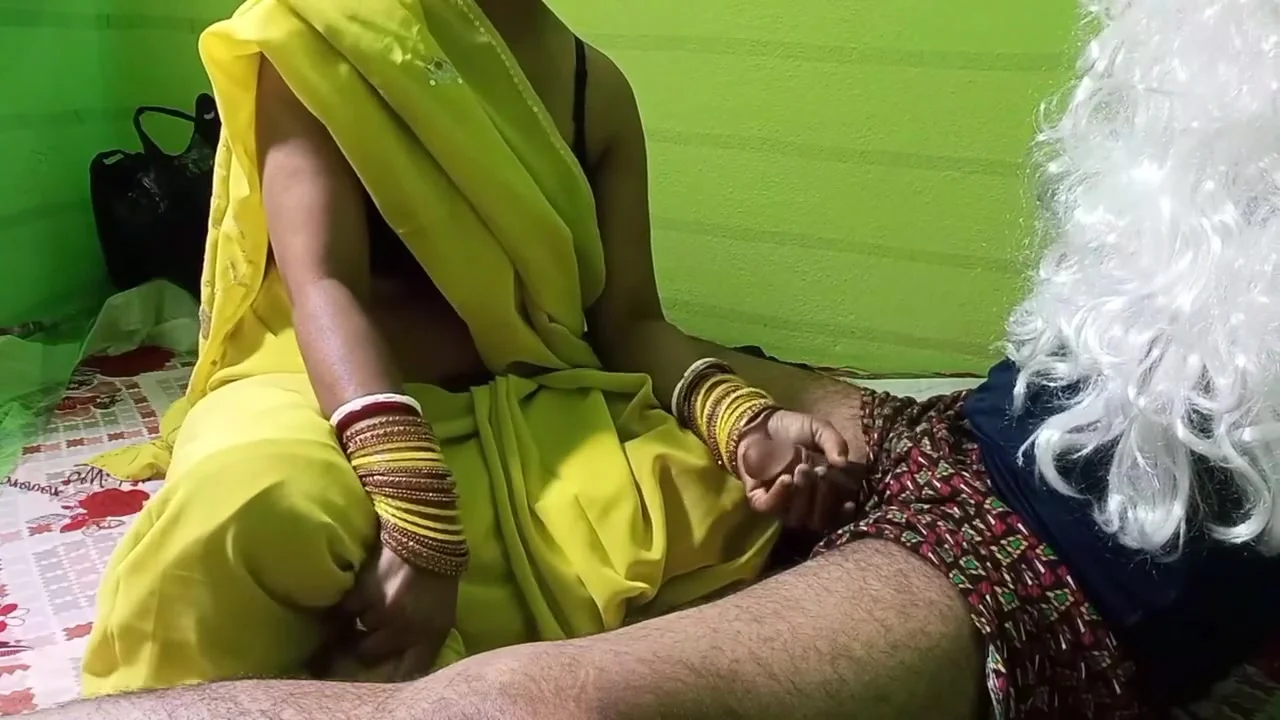 Big Boobs Indian Bahu Fucks With Her Old Sasur Ji Jabardasti Everyday After Husband Leaves