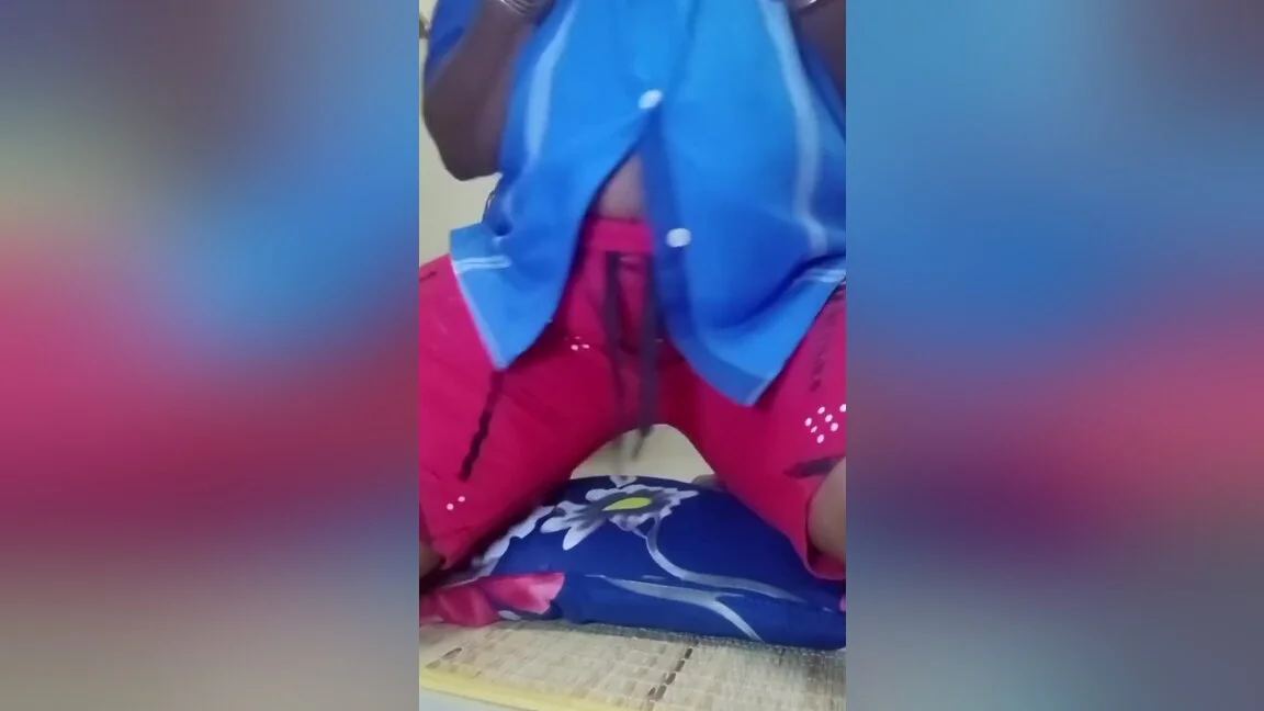 Tamil Aunty Masterbating -1